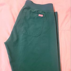 Figs Limited Edition Hunter Green Livingston Size MP scrub pants